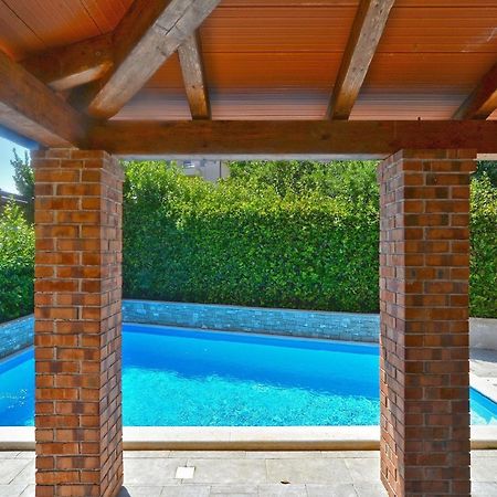 Ferienhaus Mit Privatpool Fuer 5 Personen Ca 80 Qm In Liznjan, Istrien Suedkueste Von Istrien エクステリア 写真